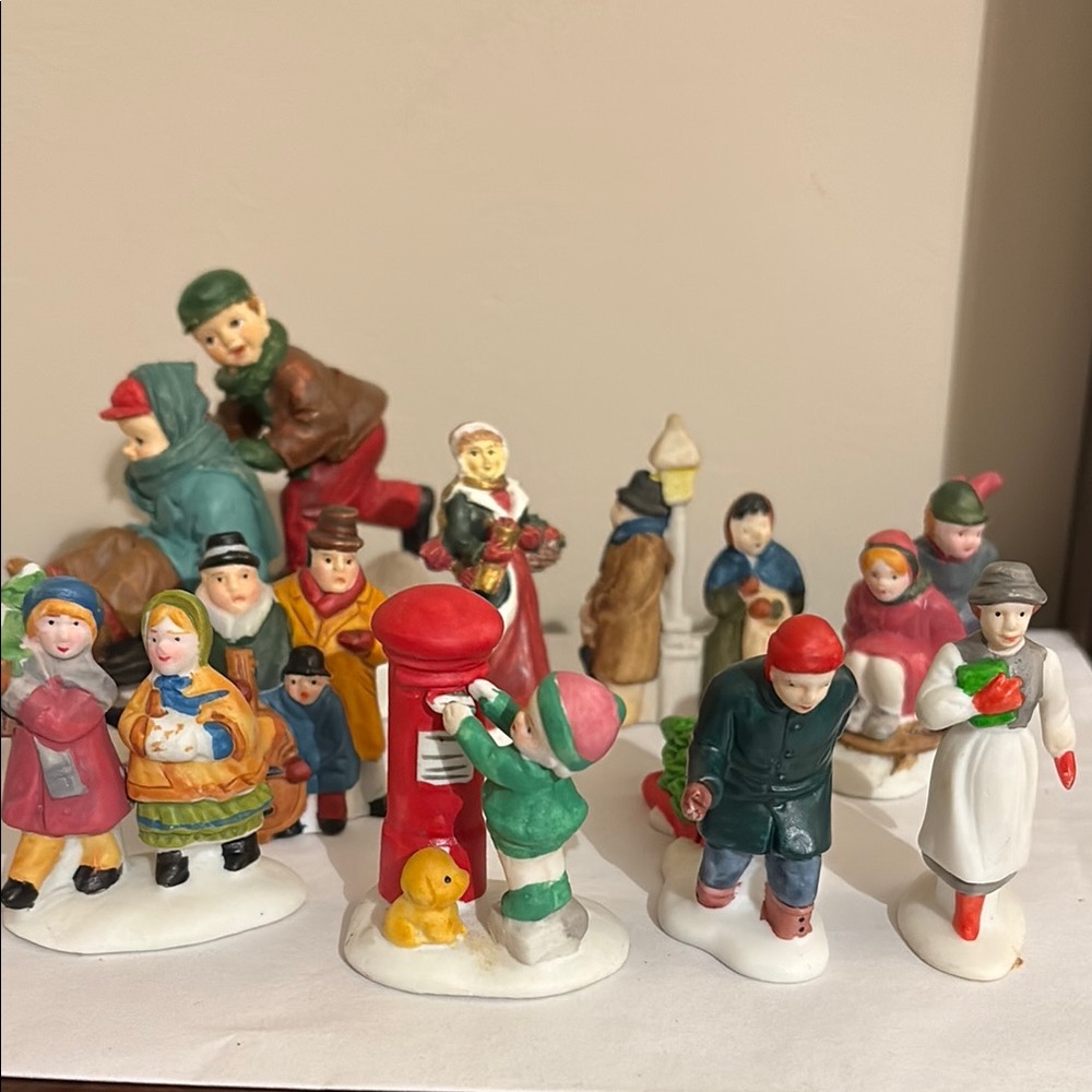 Winter figurines